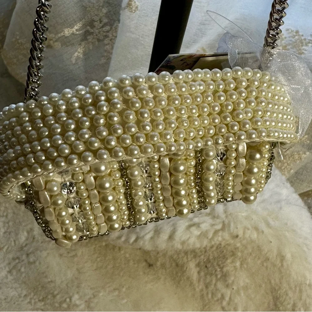 Made in India WHITE and silver beaded mini crossbody ba